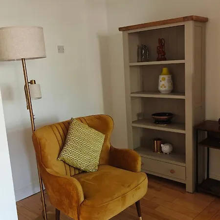 Vakantiehuis Entire Cozy 5 Mins From Dublin Airport *