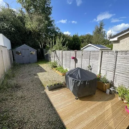 Vakantiehuis Entire Cozy 5 Mins From Dublin Airport *