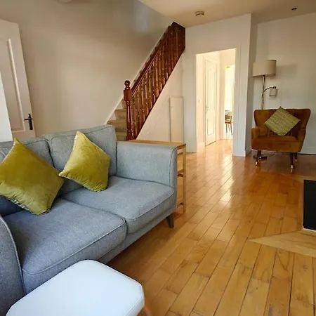 Entire Cozy 5 Mins From Airport Prázdninový dům Swords