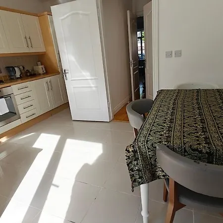 Entire Cozy 5 Mins From Dublin Airport * Swords
