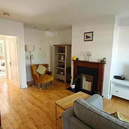 Entire Cozy 5 Mins From Dublin Airport Holiday home *