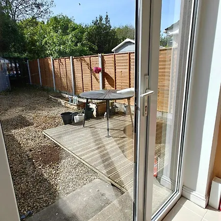Entire Cozy 5 Mins From Dublin Airport Holiday home *